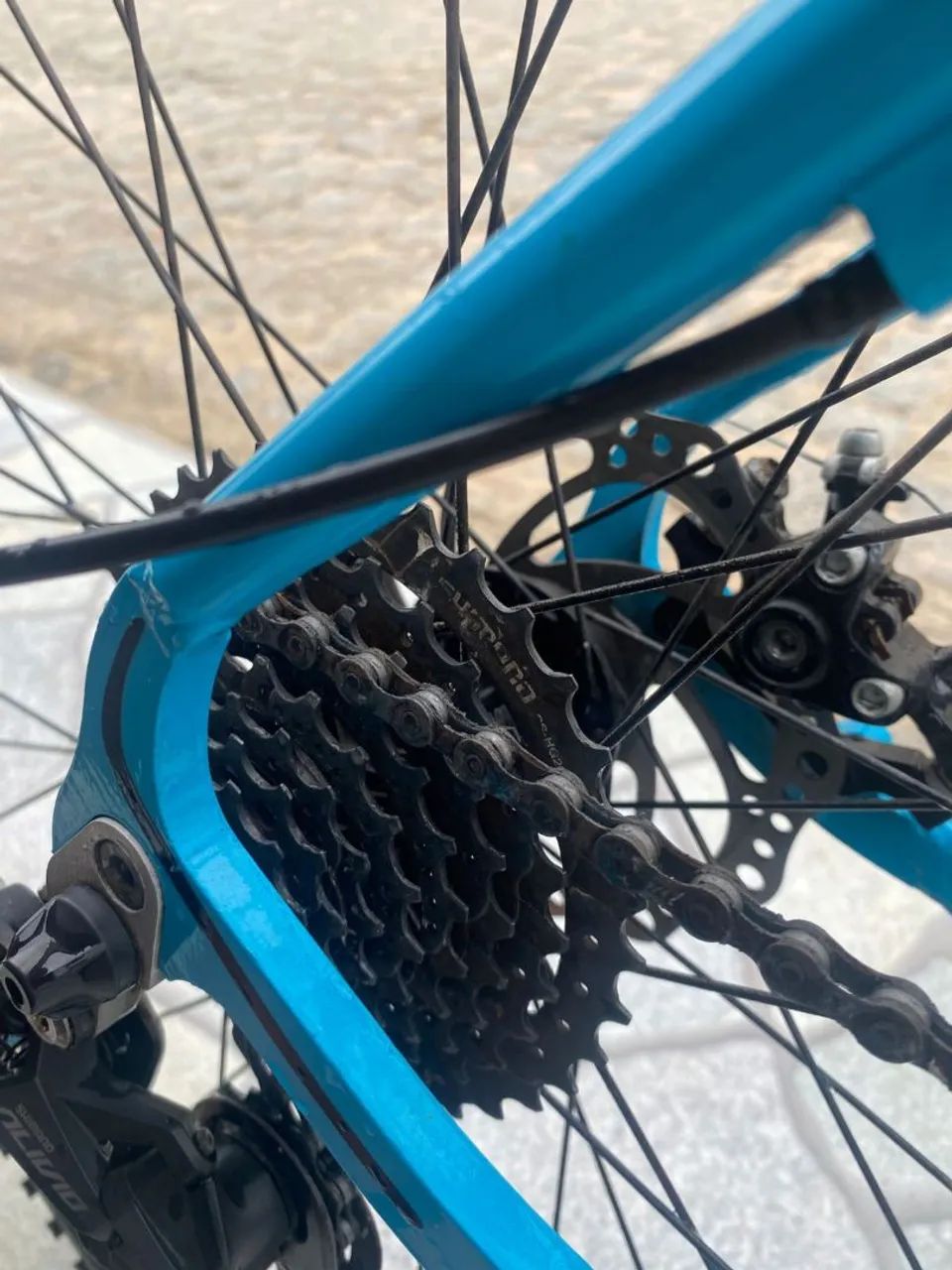 Vendo bicicleta de alumínio aro 29 quadro 19 - Foto 5