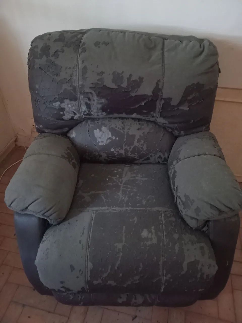 Sofá Preto Simples 1 Lugar - Foto 2