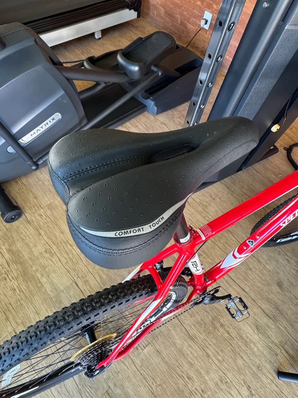 Specialized Rockhopper - Freio a Disco e Suspensão - Foto 3