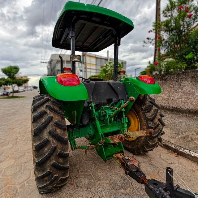 Trator John Deere 5055E - 2013 - Foto 4