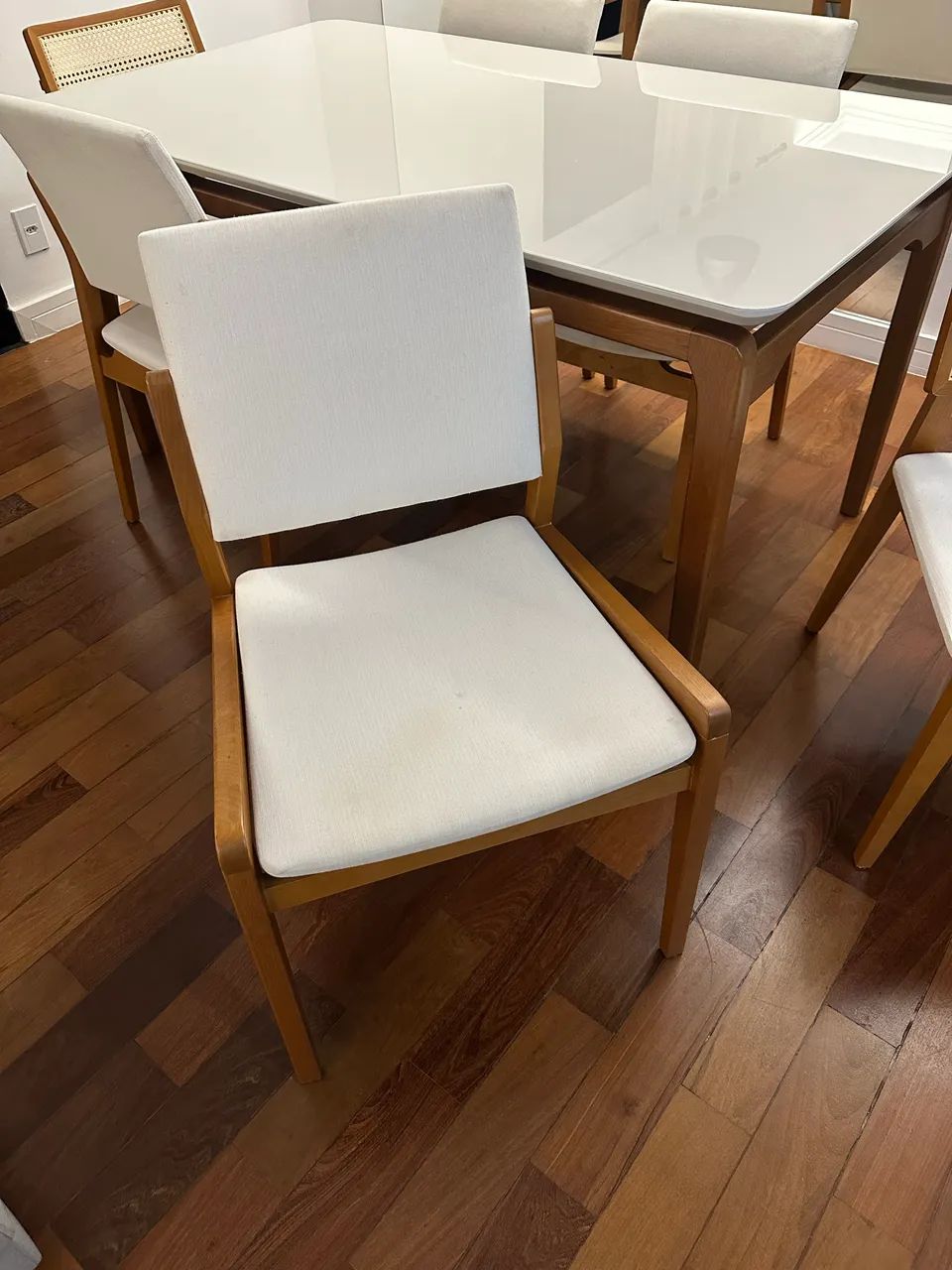 Mesa de jantar 6 lugares com cadeiras - Foto 2