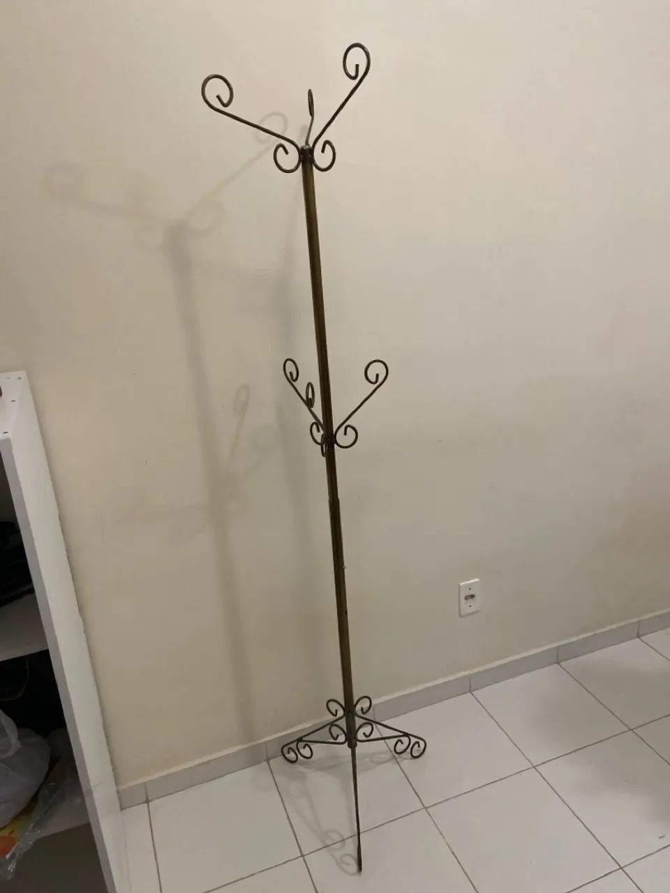 Arara / cabideiro / metalon