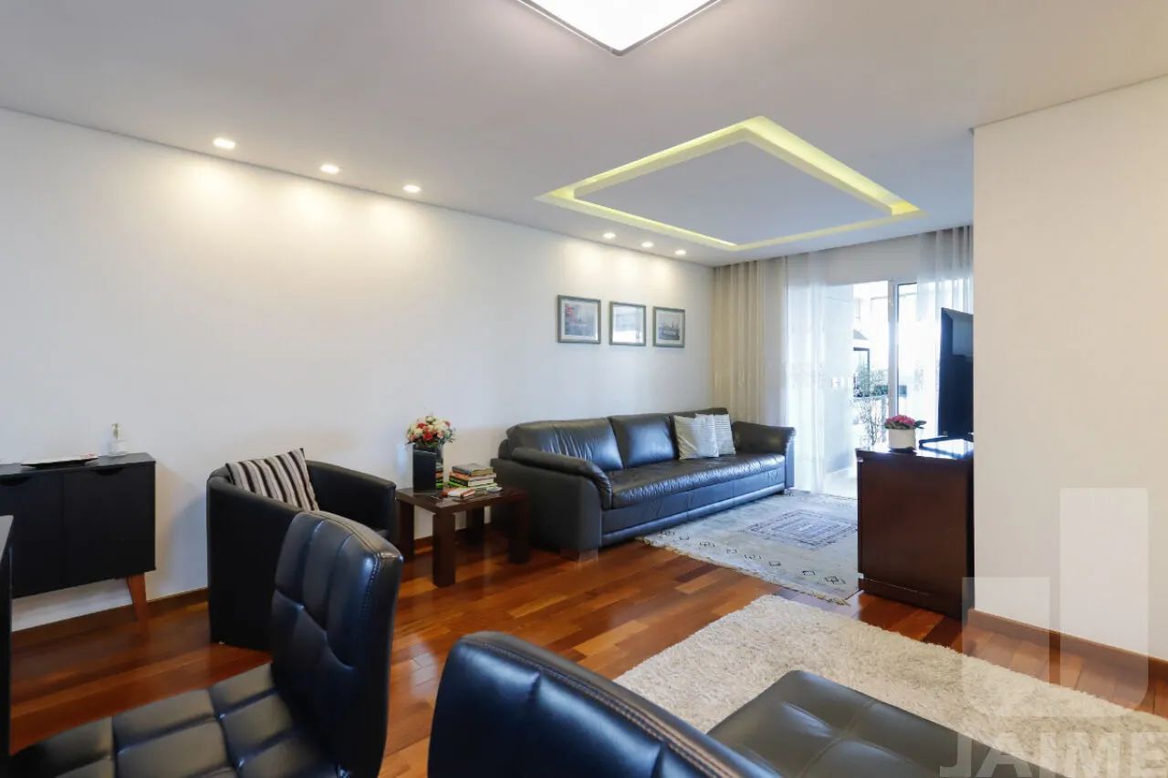 Apartamento com 3 dormitórios sendo 1 suíte e 2 vagas - Água Branca - Foto 4