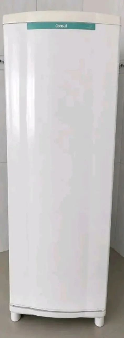 GELADEIRA MUITO NOVA
