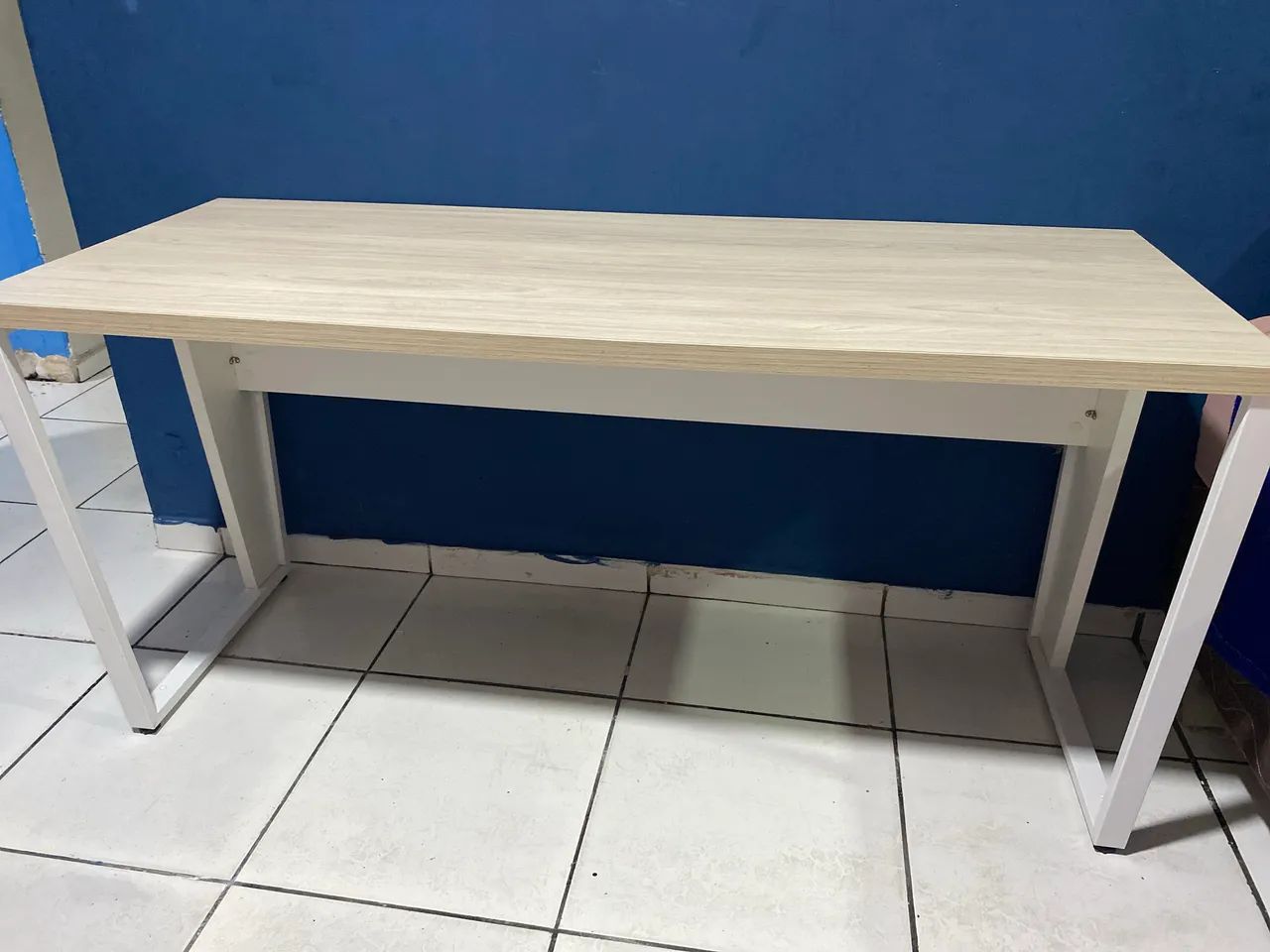 MESA YARIS PE TRAPÉZIO 1,50x0,60