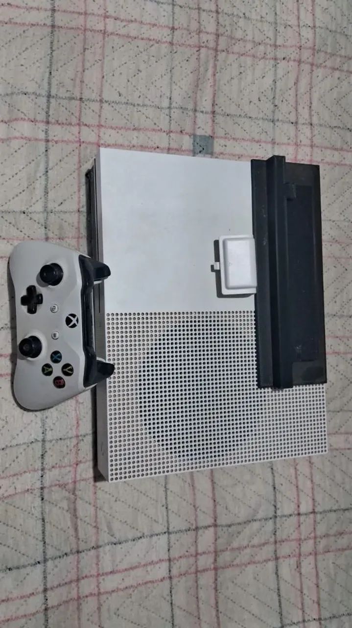 Xbox One S 1 TB - Foto 2