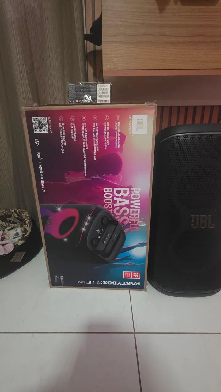 JBL PartyBoxClub 120, Nova com, Microfone e Nota Fiscal e Garantia...