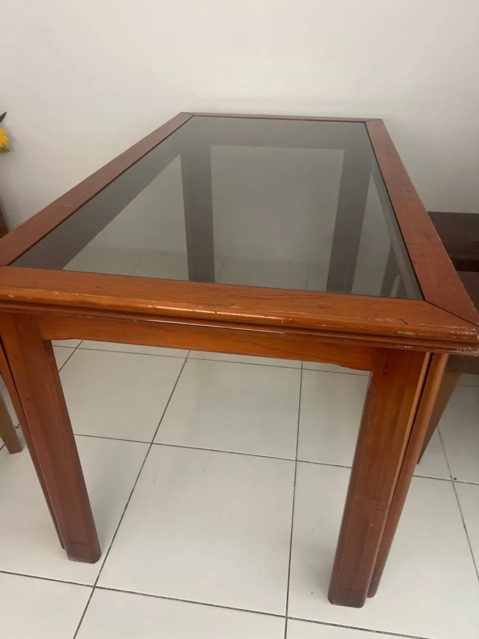 Mesa madeira maciça com vidro 