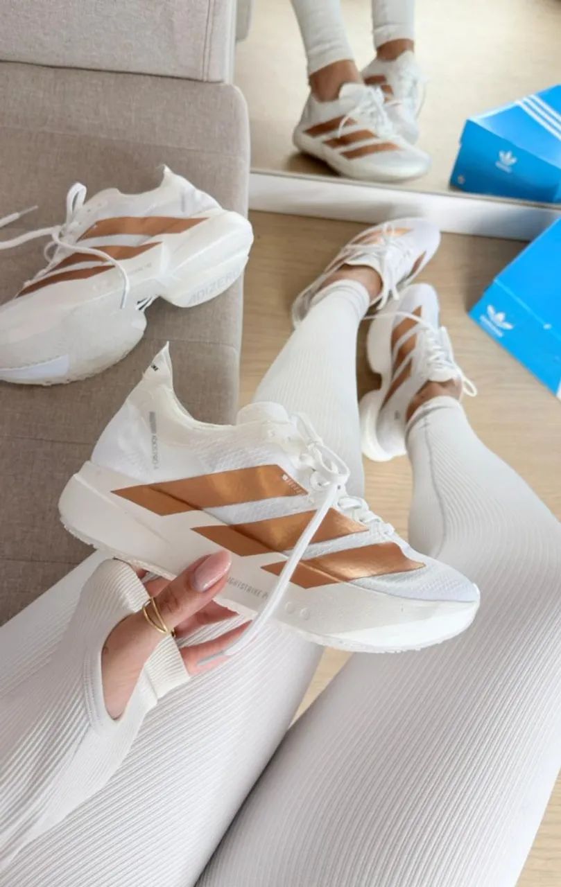 Tenis Adizero adios pro 4  Off Branco bronze  - Foto 3