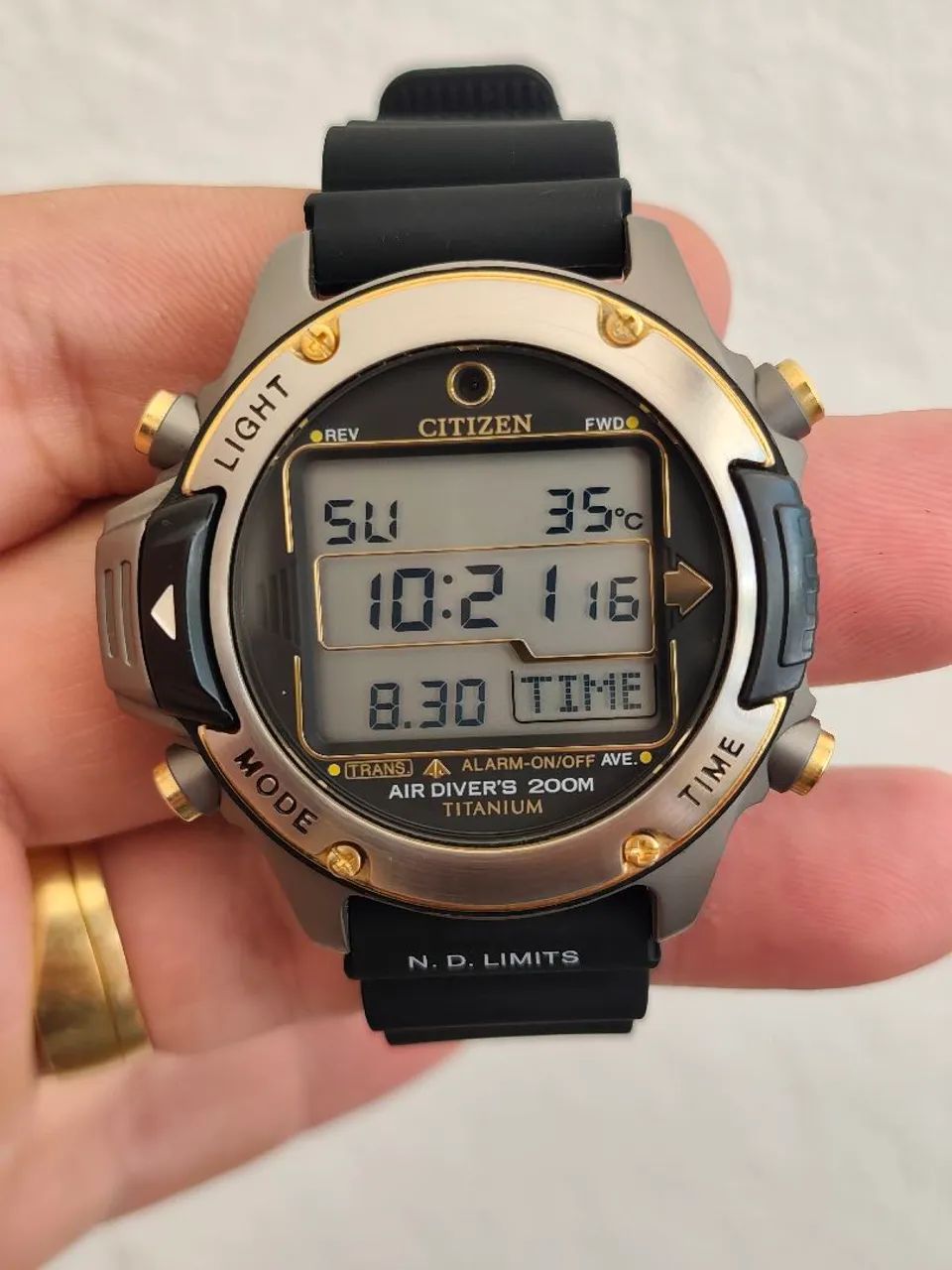 Citizen Hyper aqualand Titanium 