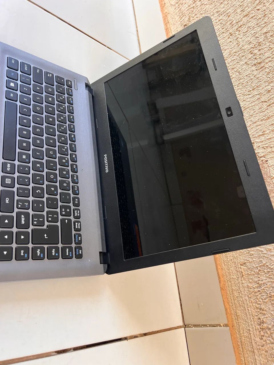 Notebook para usar as peças ou para uso próprio 