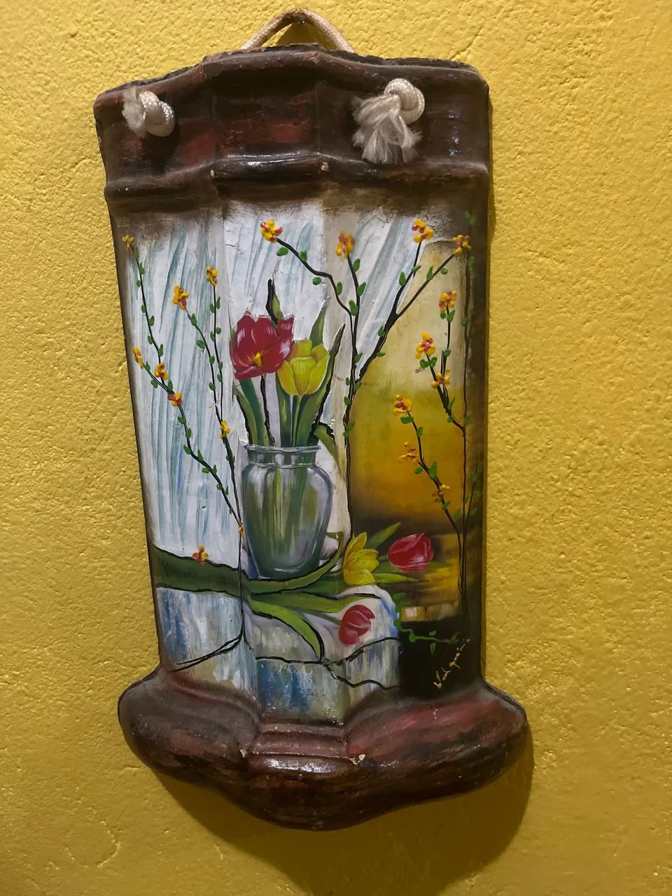 Linda telha pintada a mão