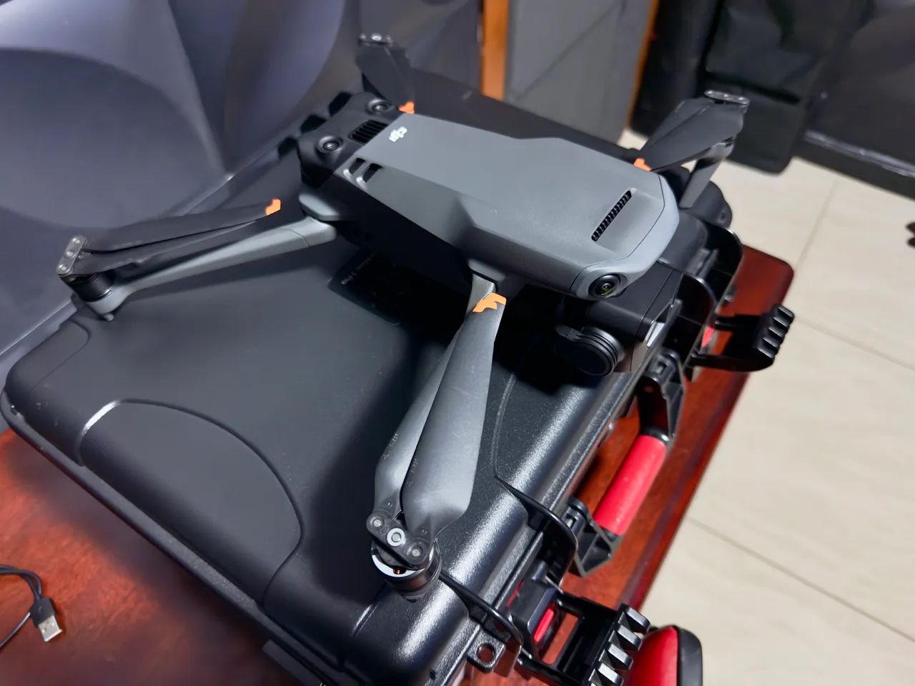 Drone DJI Mavic 3 Pro + Rádio RC Pro HDMI + 5 Baterias + Filtros ND - Foto 4
