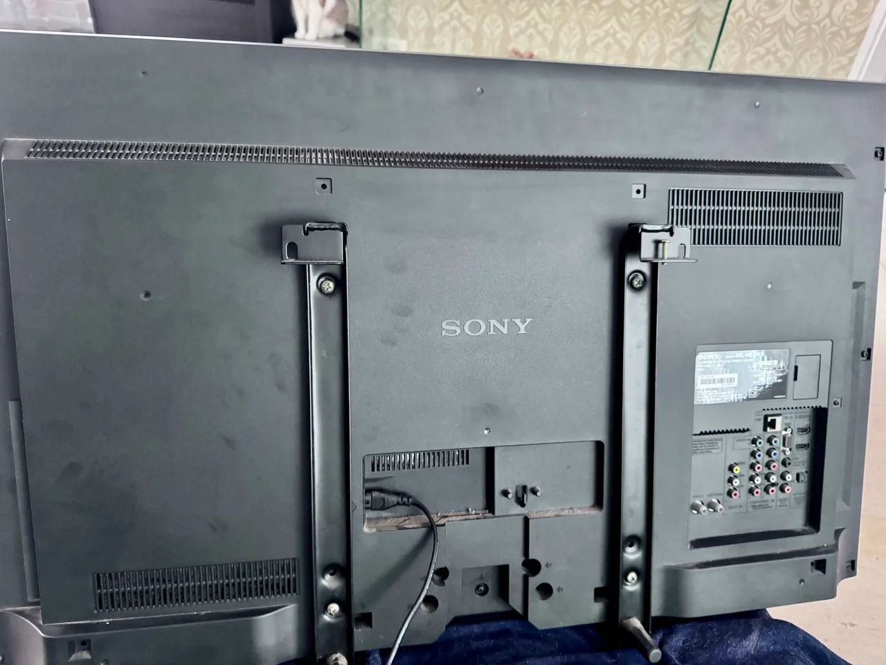 Vendo televisão Sony bravia 40 - Foto 2