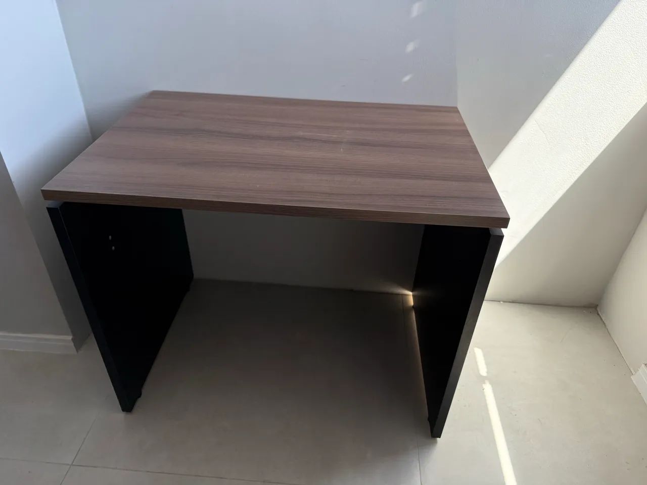 Mesa de escritório 1,00m - Nova 