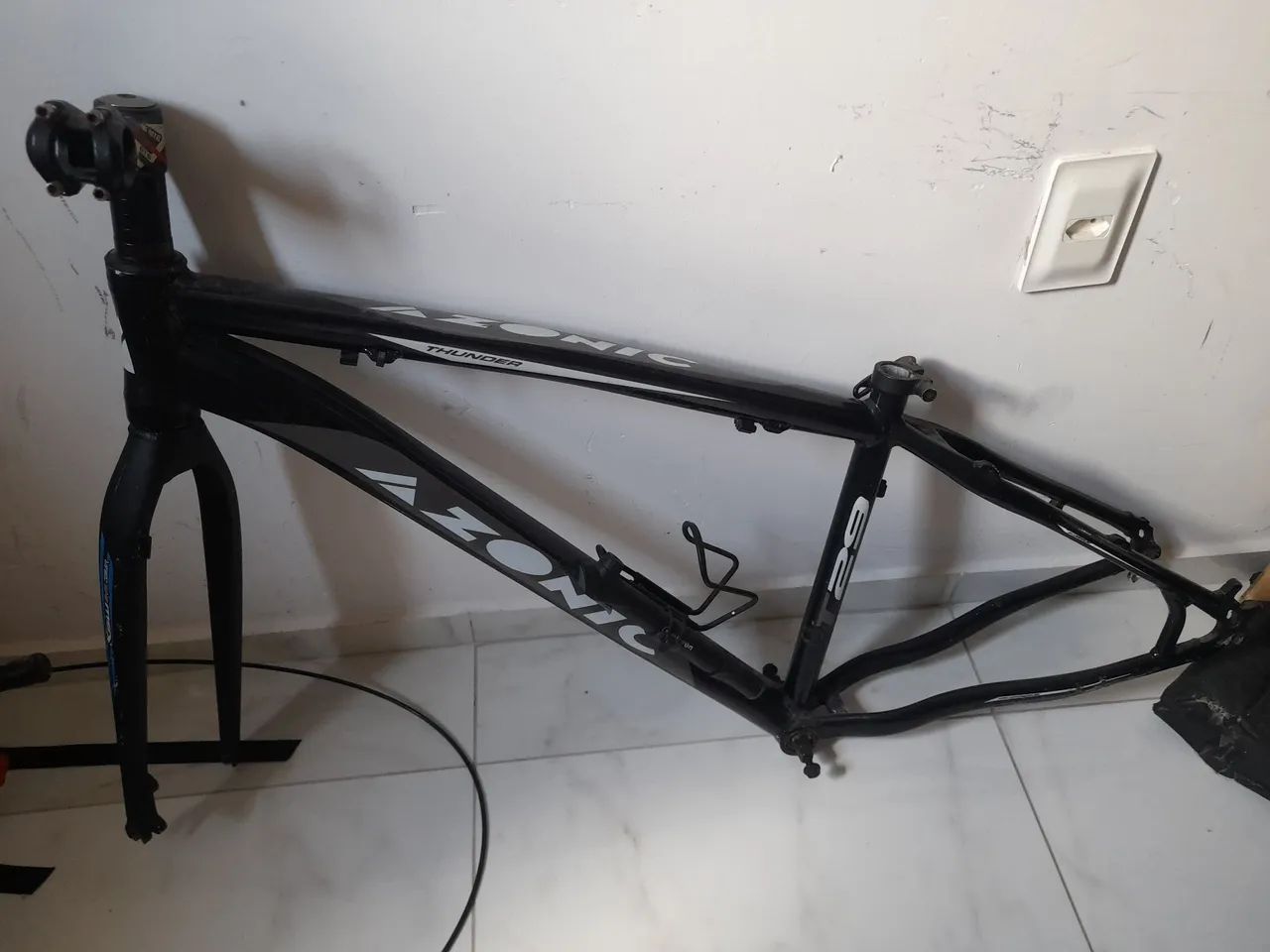 Vendo quadro bicicleta R$ 500