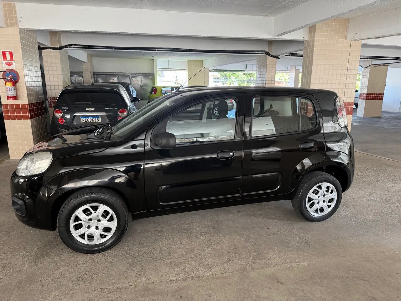 Fiat Uno UNO ATTRACTIVE 1.0 Fire Flex 8V 5p 2015