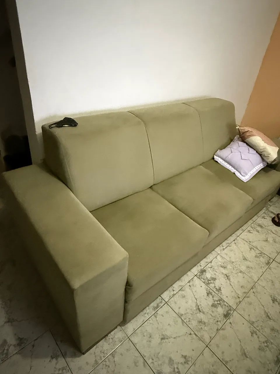 Vendo Sofá retrátil de 3 lugares  - Foto 3