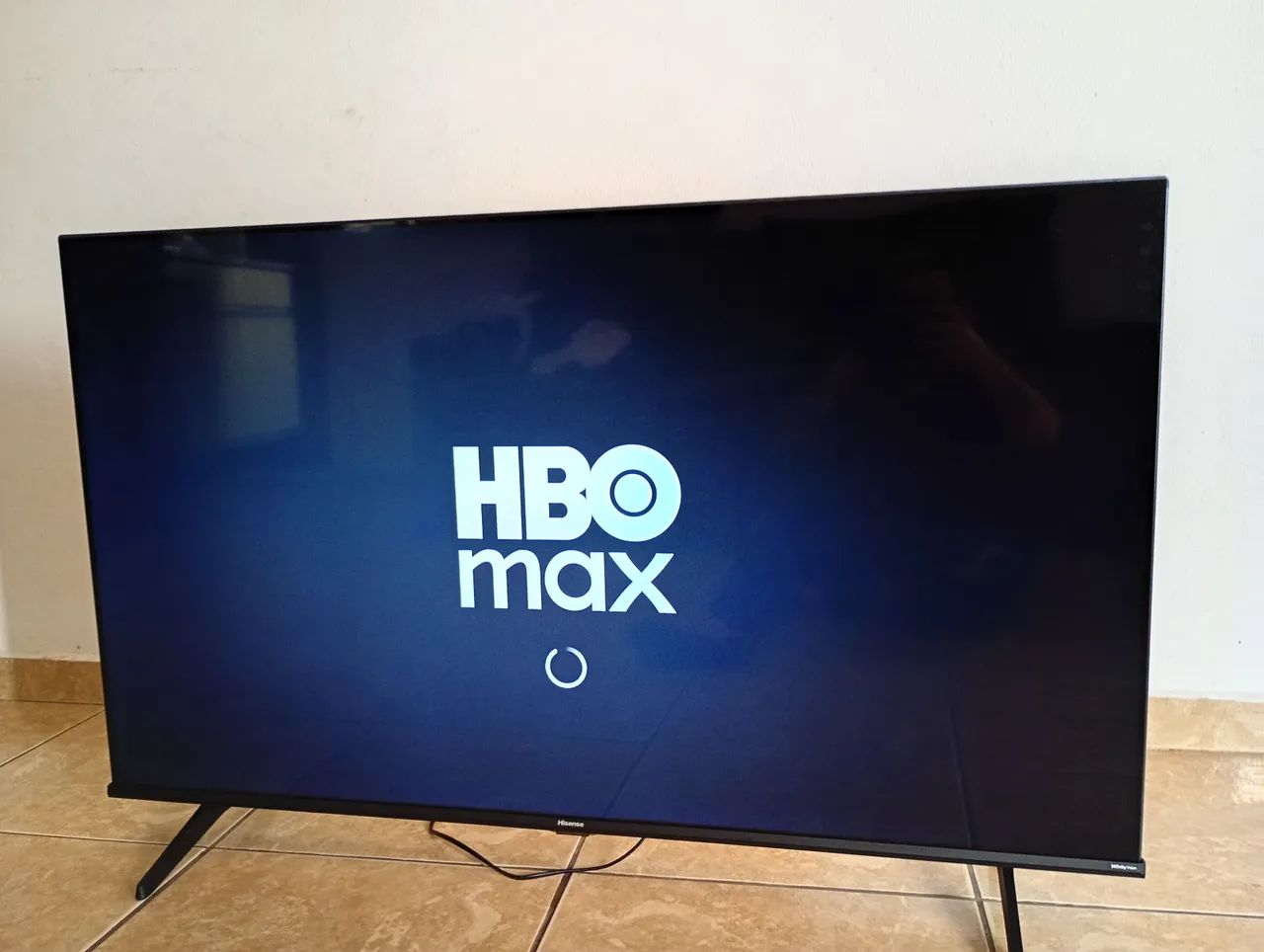 Vendo essa tv 50 polegadas smart 4k  - Foto 4