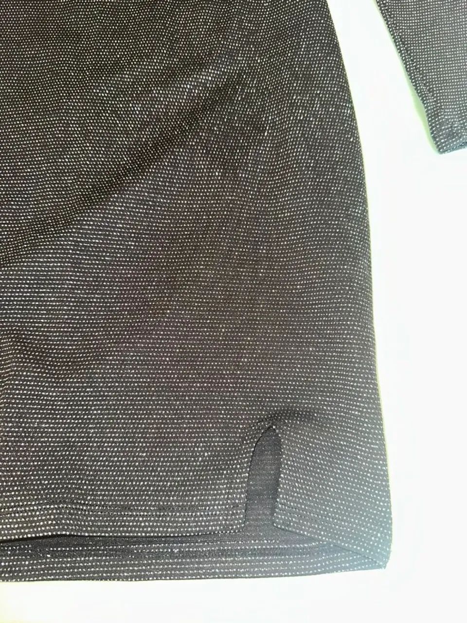 Vestido Preto P com brilho - Foto 2