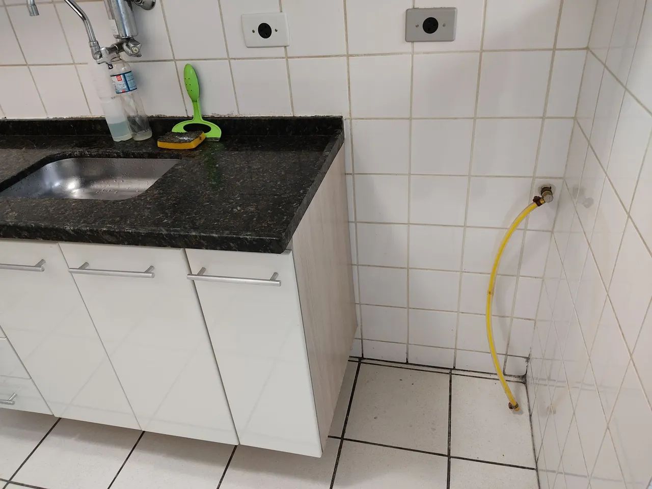 Aluga-se Apartamento 2 dorm.próx. Carlos Lourenço  - Foto 2