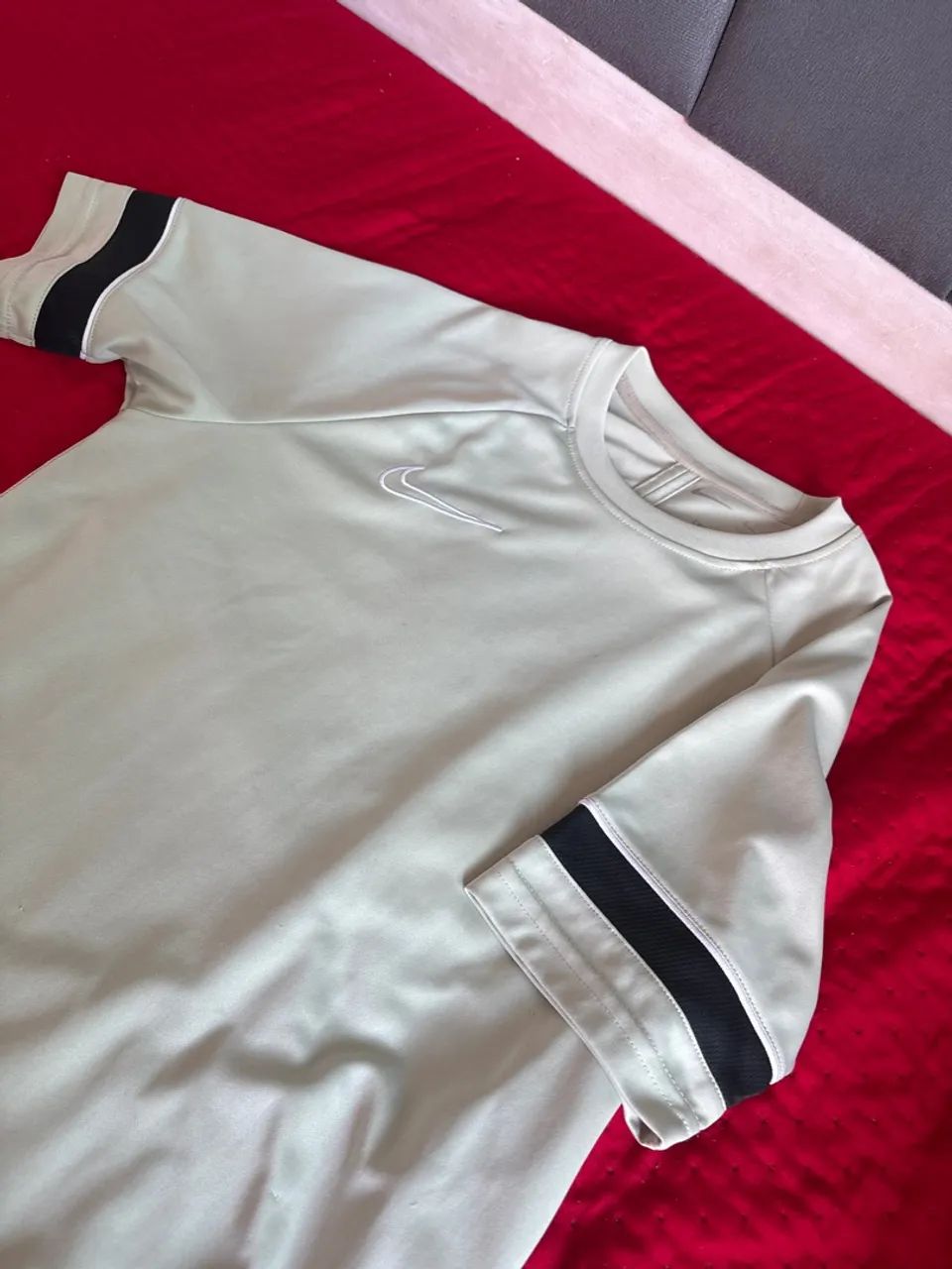 Academy Nike 