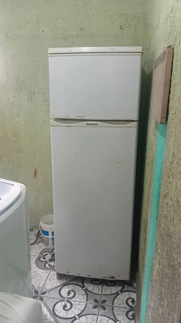 Vende_se  geladeira 
