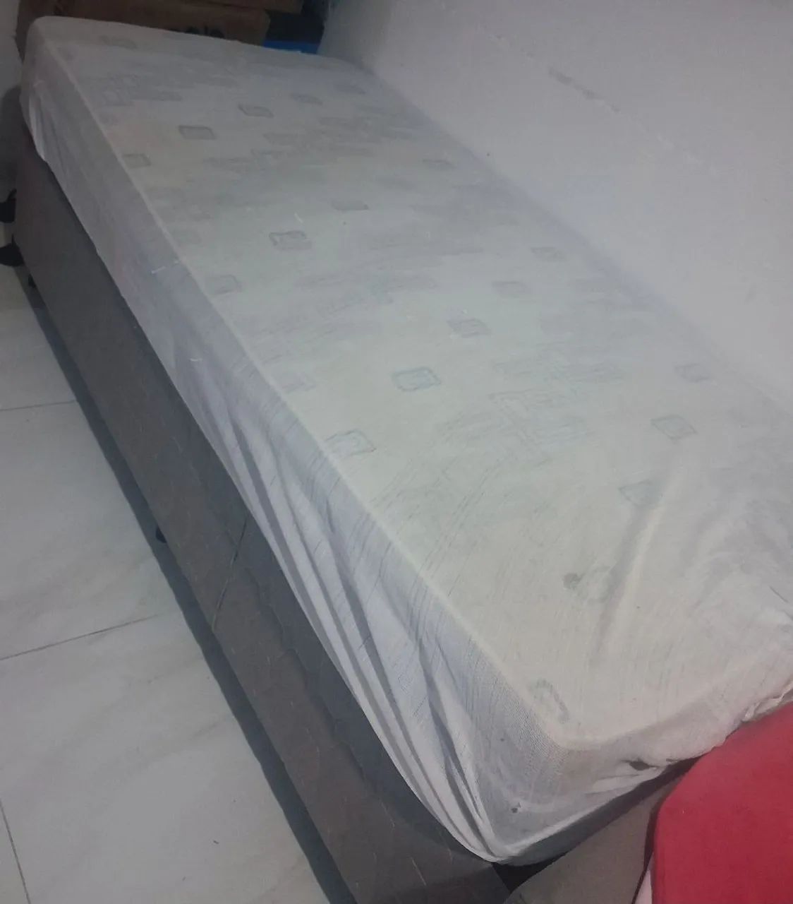 Vende-se Colchão de Solteiro (Acompanha Base Grátis) ? - Foto 2