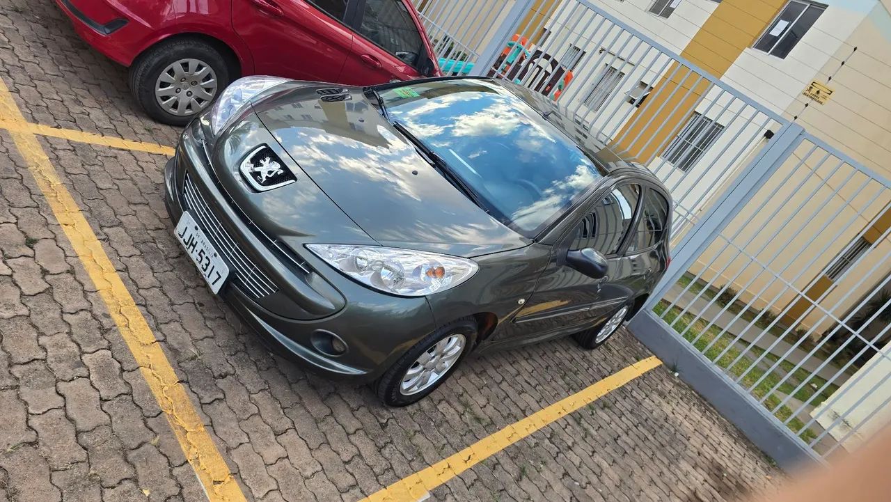Peugeot 207 2012