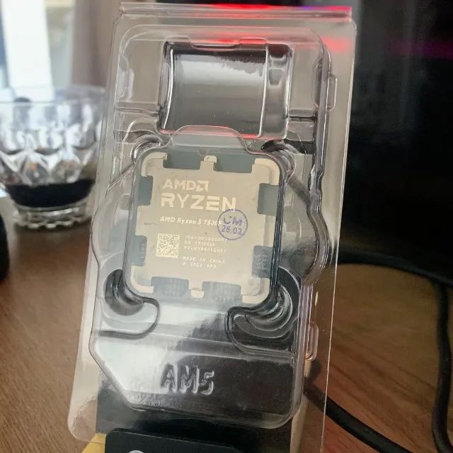 Processador AMD Ryzen 5 7500F (AM5 / DDR5)