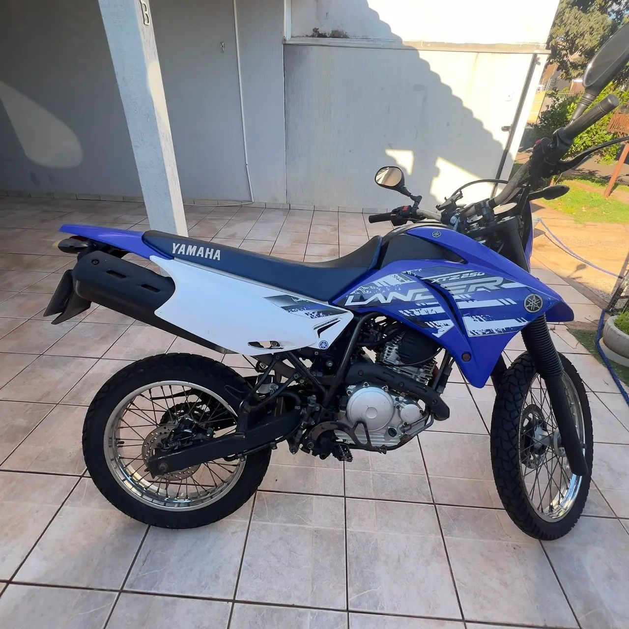 YAMAHA XTZ 250 LANDER  - Foto 5