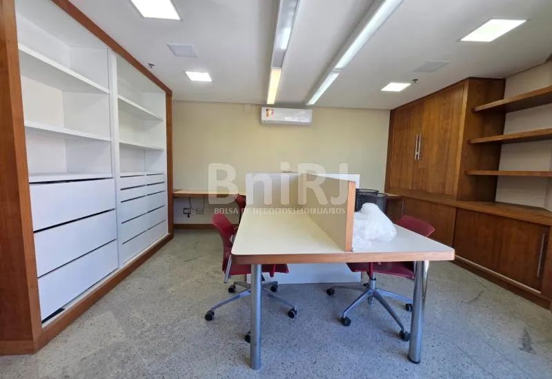 Conjunto de sala para aluguel / Office Tower / 53m2