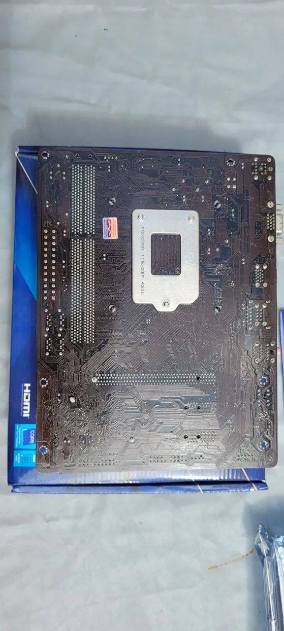 Placa mãe Gigabyte H 81MS -1, com cooler, memória e processador com defeito - Foto 4