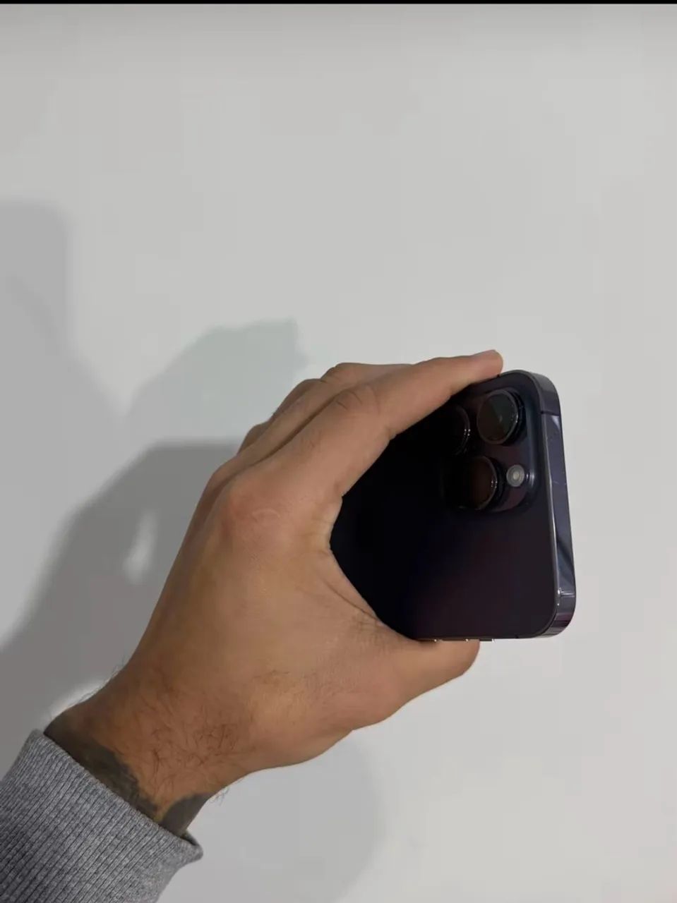 Vendo ou troco iPhone 14 PRO  - Foto 2