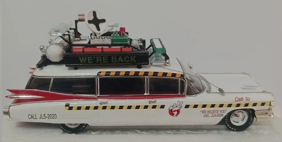 Ecto 1A - HotWheels - Elite - Escala 1:43 - Foto 3