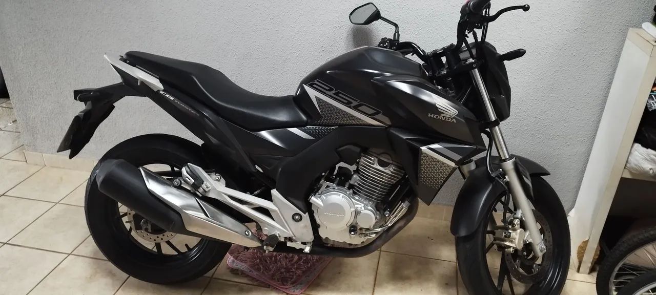 CB TWISTER 250 - Foto 5