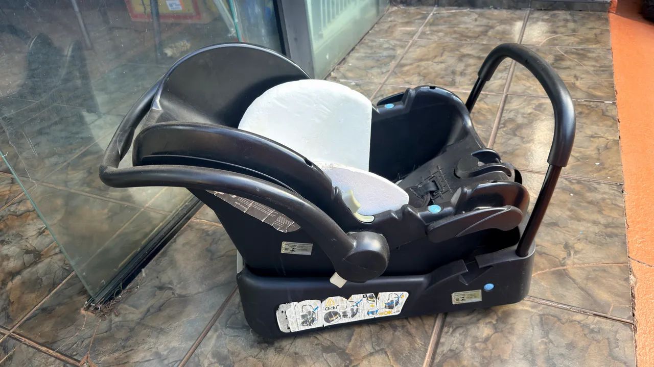 Vende se cadeirinha com suporte e bebê conforto - Foto 2