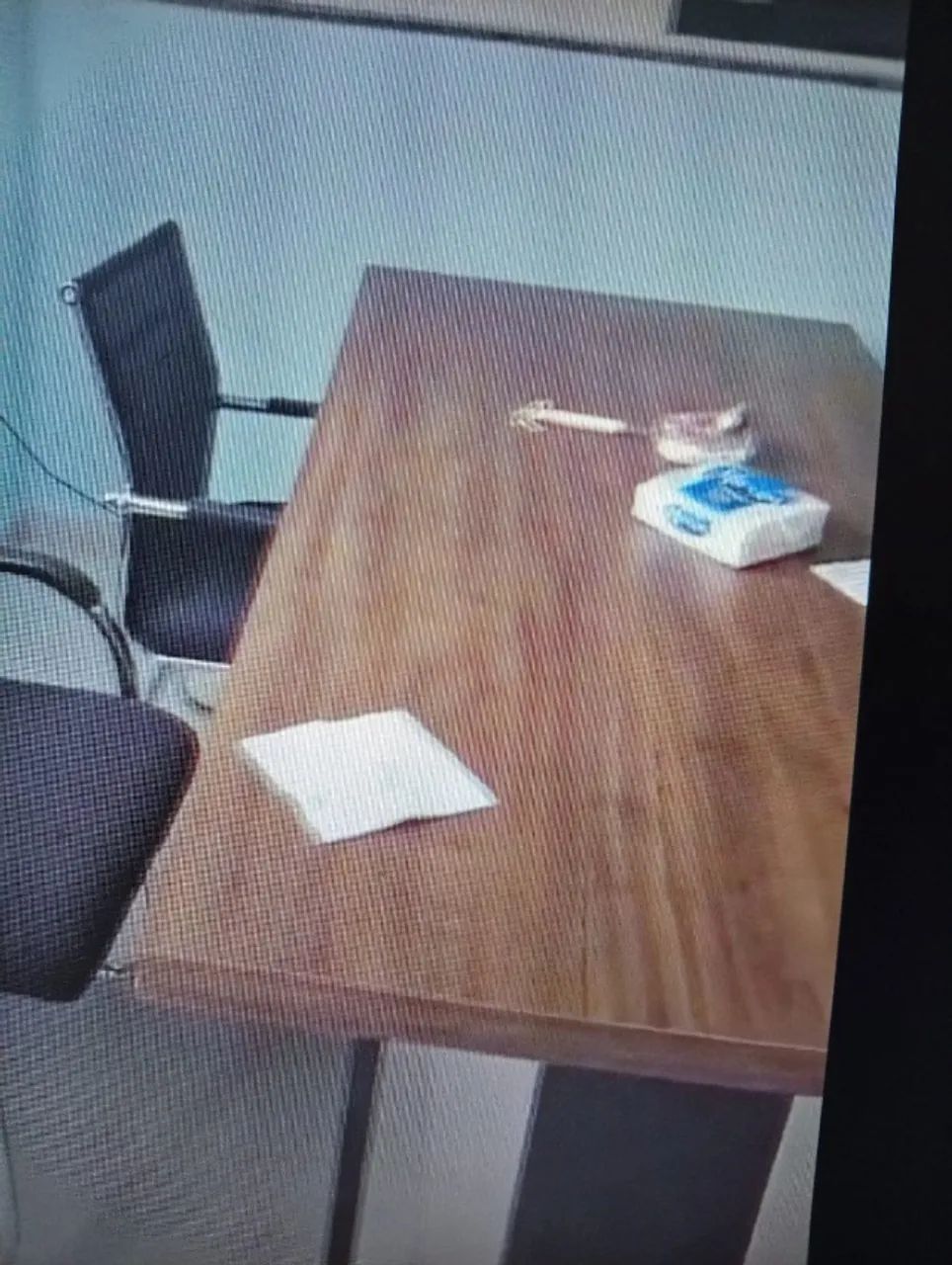Mesa de reunião seminova