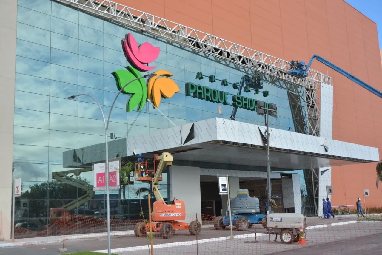 OPORTUNIDADE VENDO LOJA EM FUNCIONAMENTO NO SHOPPING 