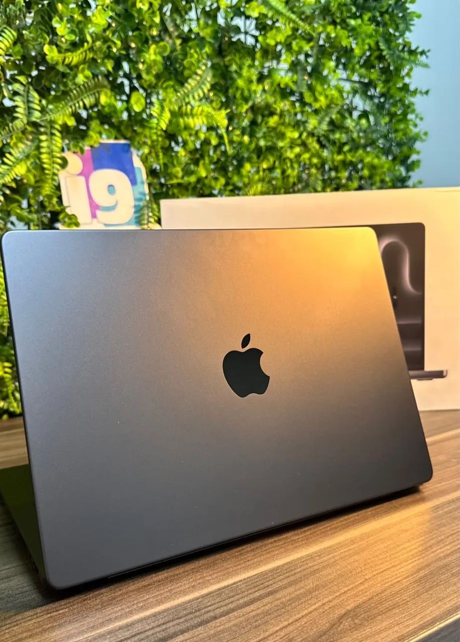 MacBook PRO M3 2023 M3 PRO 18GB 512GB SSD 103 ciclos Com fonte