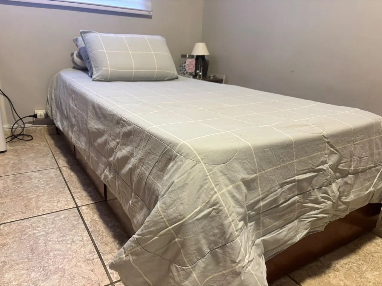 Cama Solteiro - Madeira Maciça  - Foto 2