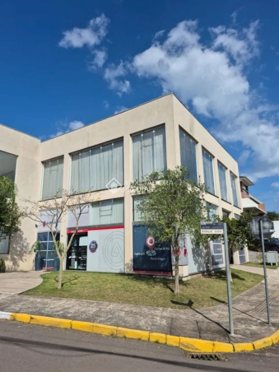 Sala comercial com 145m² privativos em Garibaldi RS. - Foto 2