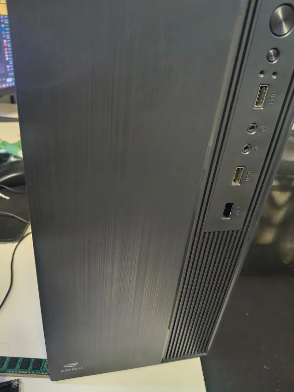 PC Completo Intel Core i3 | 8GB RAM | SSD 240GB ? Rápido e Formatado!