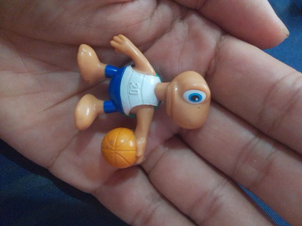 Boneco Tortuguita Basquete - Foto 2