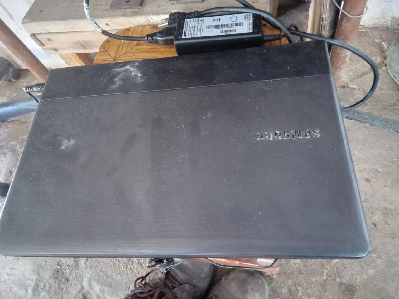 Vendo um notebook 