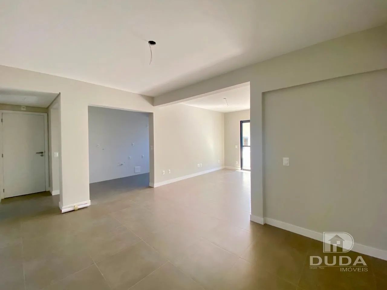 Apartamento locação com 3 quartos no Saco Grande
