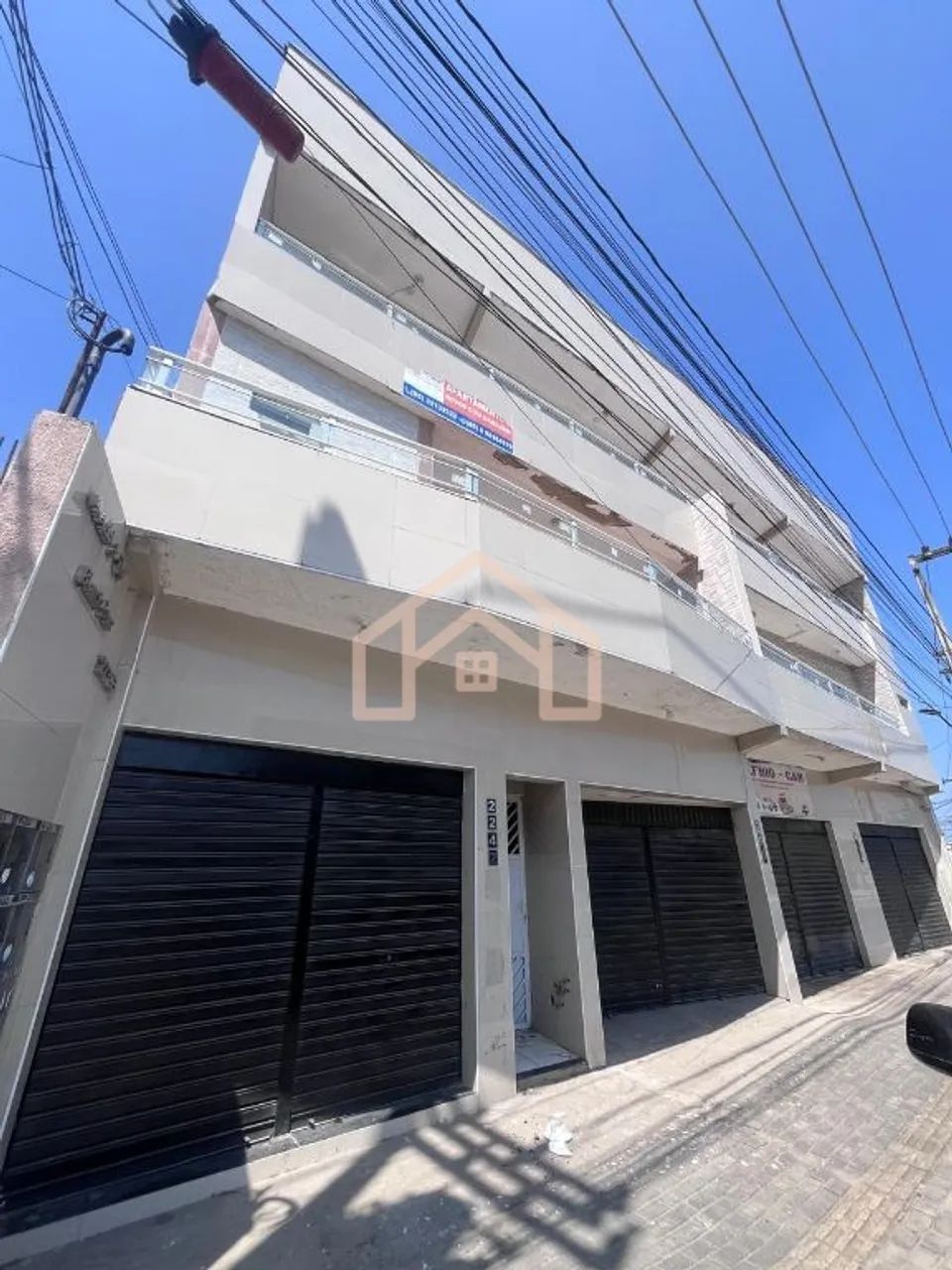 ALUGO ESPAÇO PARA FINS COMERCIAIS NO BAIRRO ARIANÓPOLES