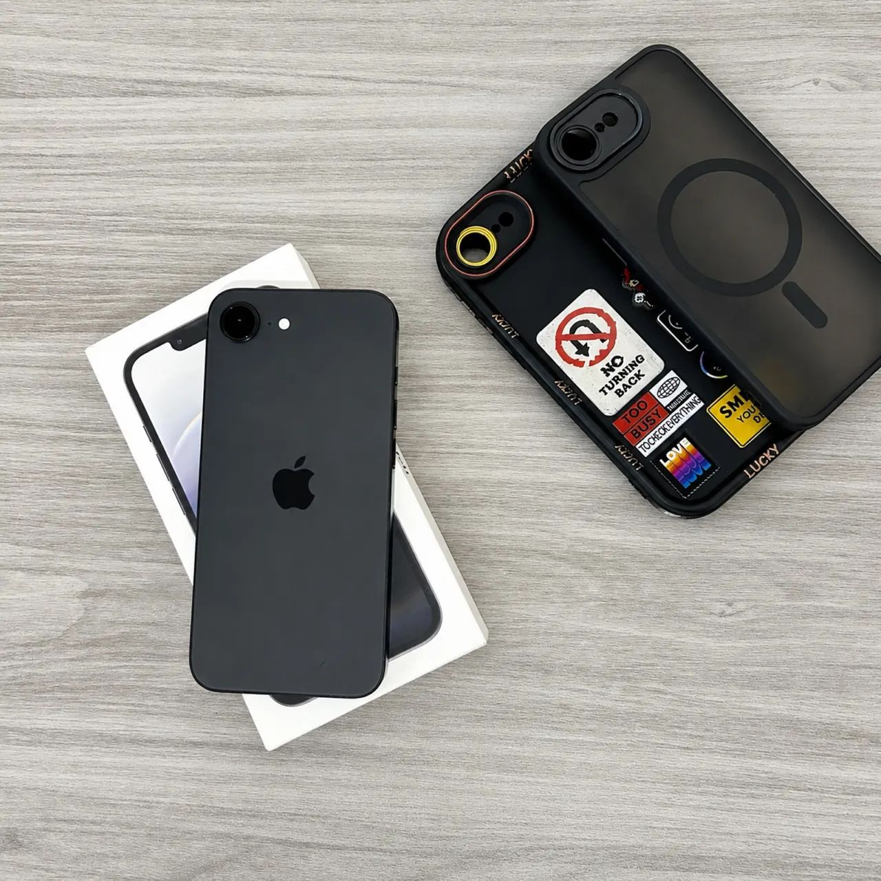 iPhone 16e - Na Garantia