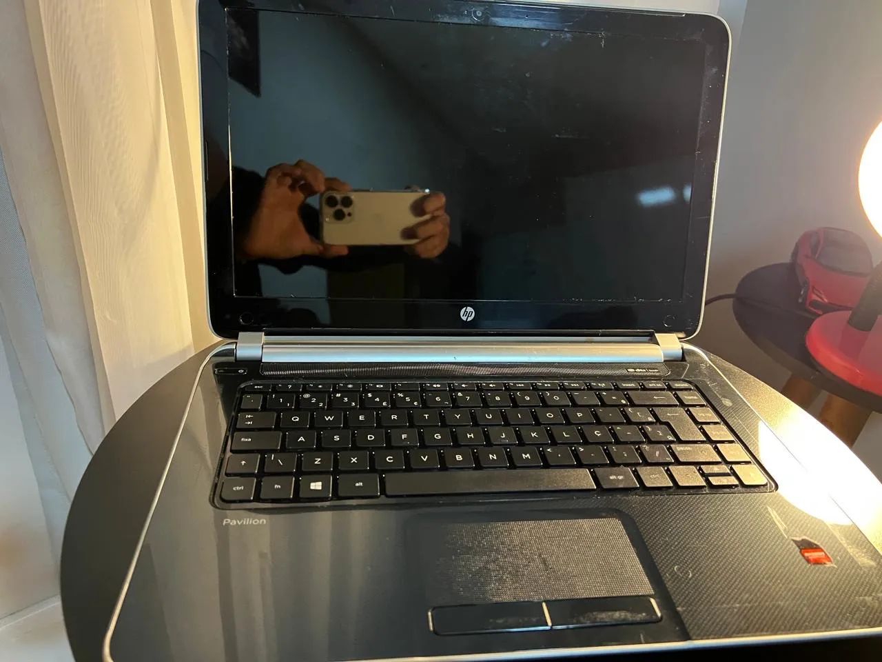 Notebook HP com tela quebrada sem carregador. - Foto 5