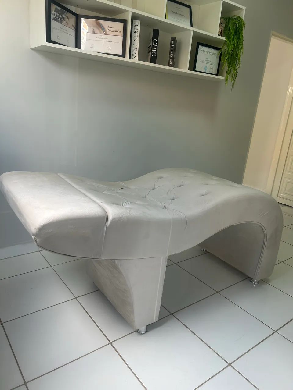 Maca para Extensão de Cílios / Design de Sobrancelhas - Semi Nova | Excelente Estado 